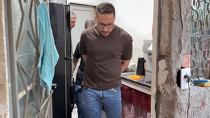 Imagem Homem é preso sob suspeita de ser falso médico e atender criança com câncer no RJ
