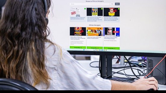 Plataforma da Justiça Eleitoral reúne checagens, conteúdos educativos e informações verificadas para ajudar na identificação de notícias falsas - Foto: Leobark Rodrigues/Secom/TSE
