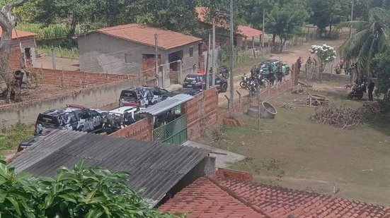 Júlia Natália apareceu em uma área de mata, em Aquiraz, horas após o corpo do soldado Raphael Sampaio ser encontrado carbonizado em Itaitinga - Reprodução