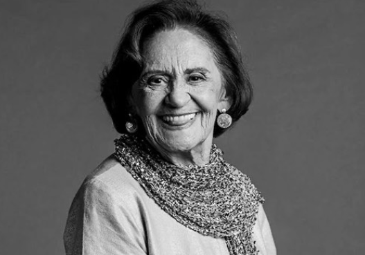 Famosos e amigos lamentam a morte da atriz Laura Cardoso
