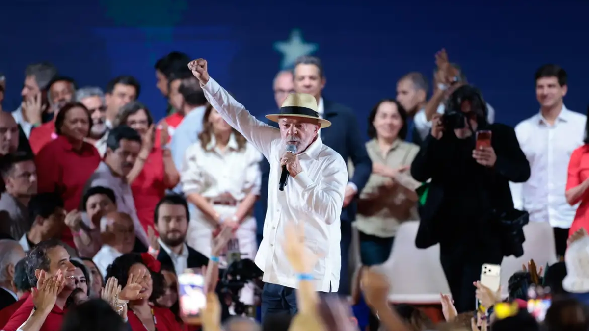 Partido dos Trabalhadores oficializa candidatura de Lula à Presidência