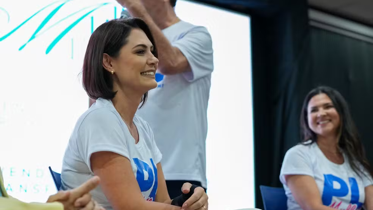 Deputada diz que Michelle Bolsonaro será candidata ao Senado: \u0027Acabou a dúvida\u0027