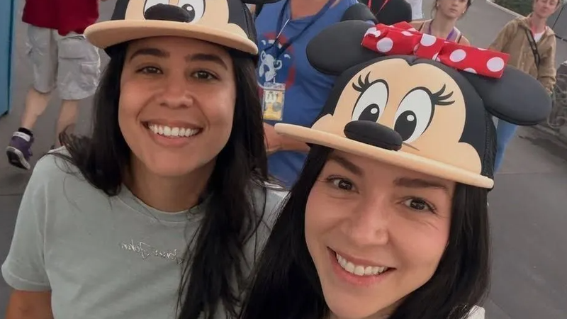 Discreta, Filha de Leonardo se declara para namorada; confira