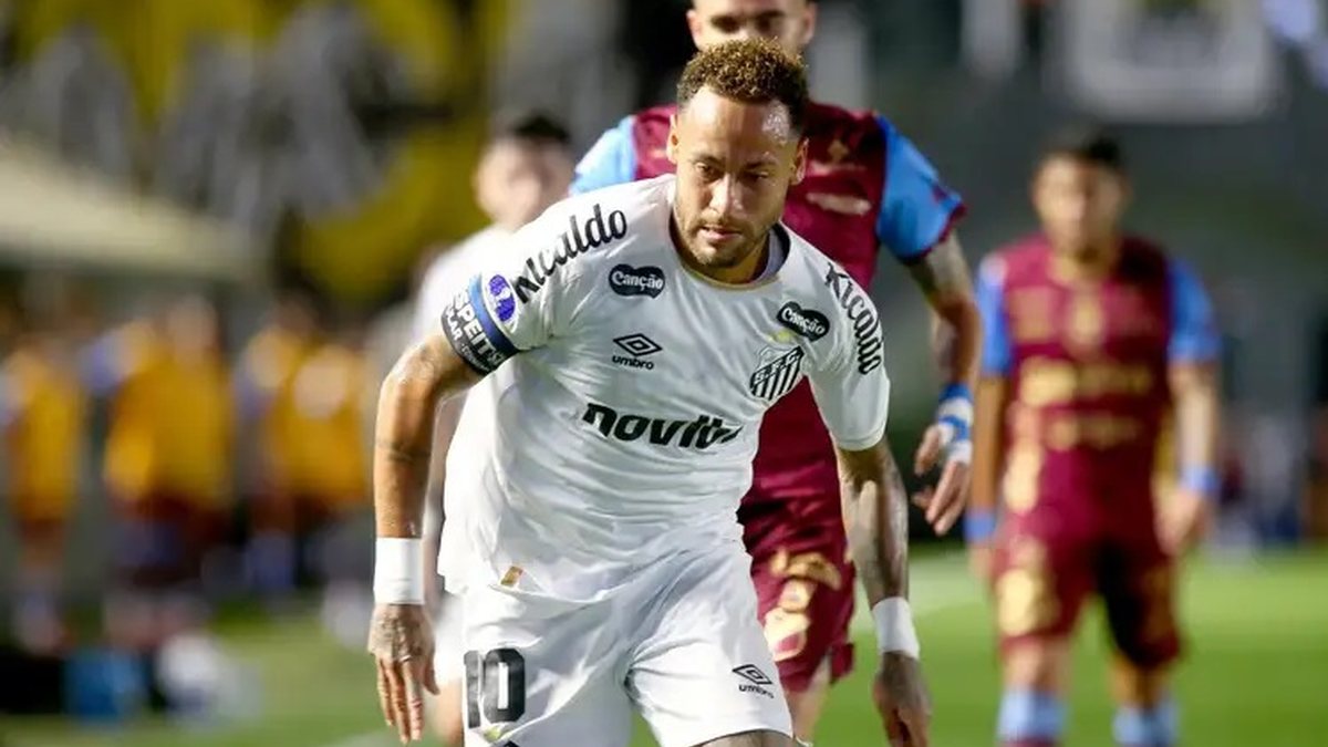 Exames detectam lesão de grau 2 e Neymar está fora da próxima rodada do Brasileiro