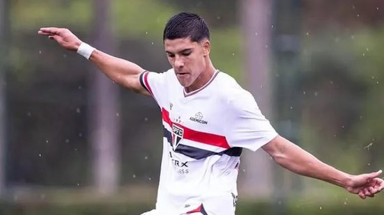 Nicolas tem 19 anos - Victor Monteiro