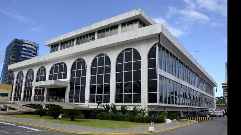 TCE envia à Justiça Eleitoral lista de gestores com contas julgadas irregulares