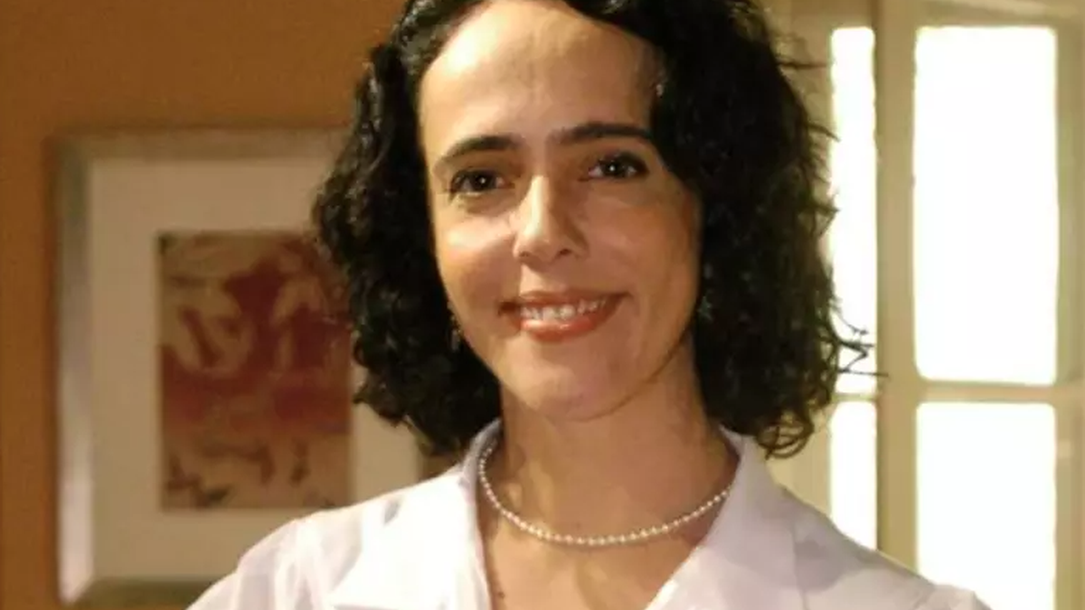 Com câncer, atriz Silvia Buarque fez dupla mastectomia e passou por 6 cirurgias em 3 anos