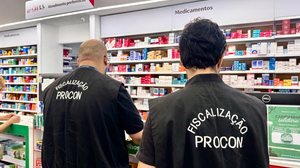 Operação também verifica documentação dos estabelecimentos e orienta consumidores sobre fornecimento de CPF e concessão de descontos - Foto: Secom Maceió