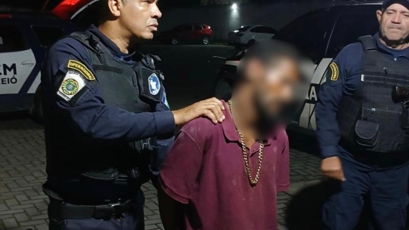 Homem é preso suspeito de furtar fios de energia em estabelecimento no Farol