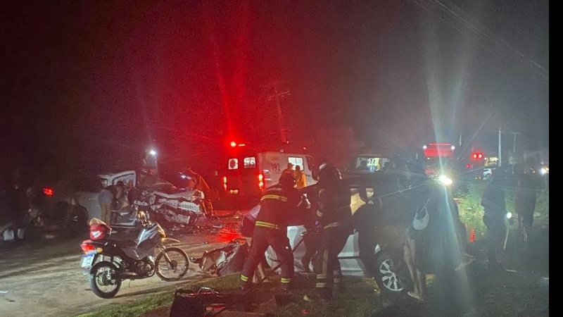 Grave acidente na AL-101 Norte deixa uma pessoa morta e oito feridas