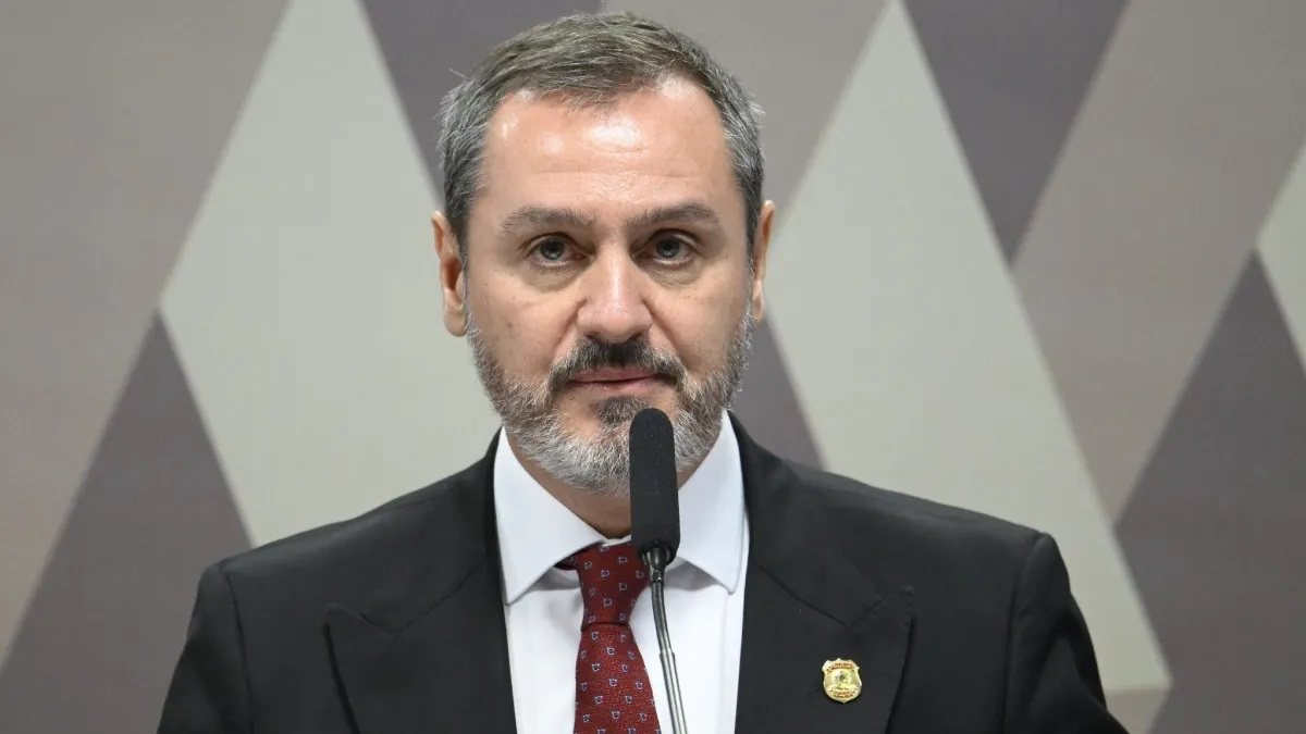 Onze diretores da PF colocam cargo à disposição após afastamento de Andrei