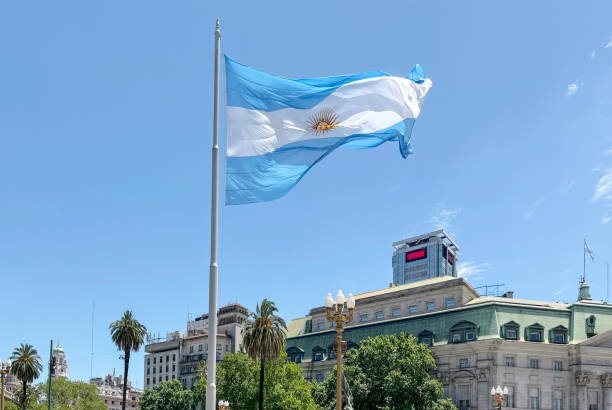 Pobreza na Argentina sobe a 32,3% e crianças são as mais afetadas