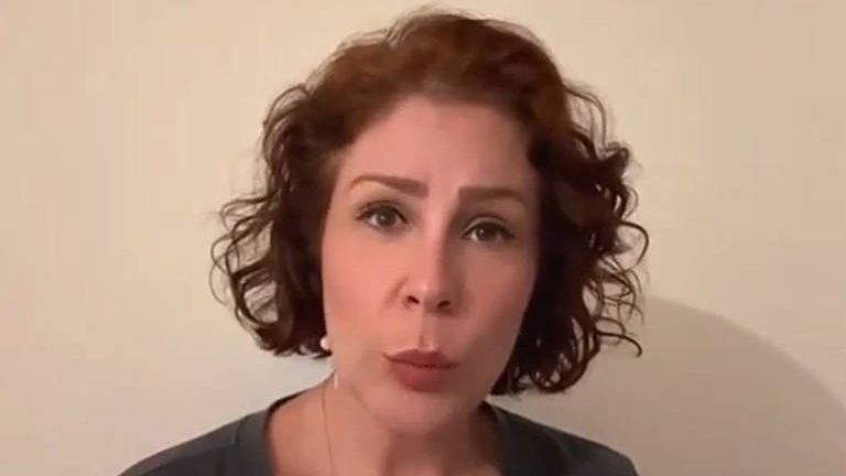Zambelli pede ao STF salvo-conduto para vir ao Brasil votar na mãe