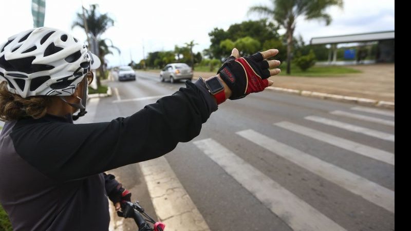 Projeto aumenta pena para motorista que matar pedestre ou ciclista