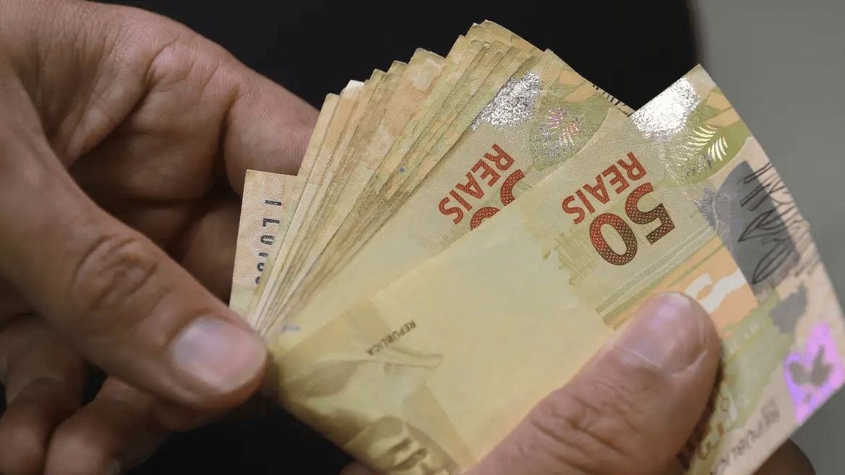 Pagamento do 13º salário tem parcela antecipada em 2026\u003B veja datas e quem tem direito