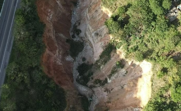 Erosão não é contida e Dnit mantém emergência em trecho da BR-316 em Maceió