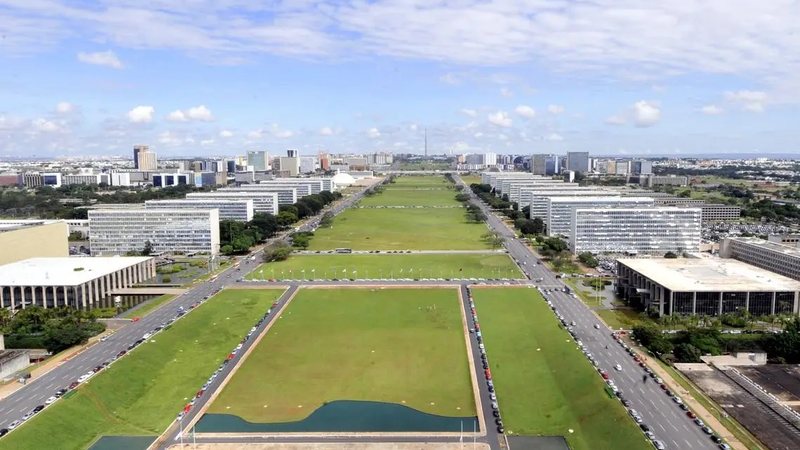 Proposta do Orçamento de 2027 prevê 53.530 vagas no setor público