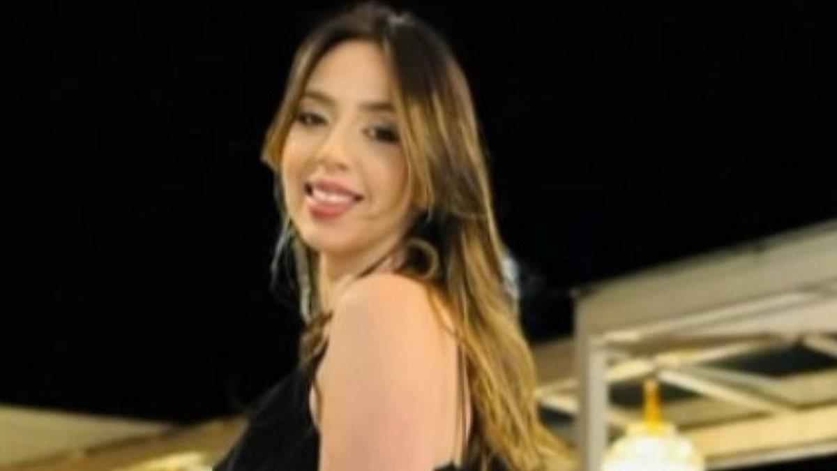 Esposa de PM é encontrada morta com arma do marido embaixo do corpo