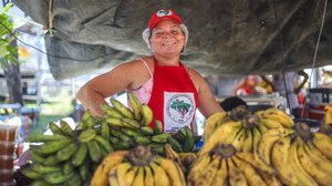Imagem Vamos à Feira da Reforma Agrária na Praça dos Martírios