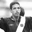 Imagem Ex-jogador do Vasco, com títulos do Brasileiro e Libertadores, morre aos 49 anos