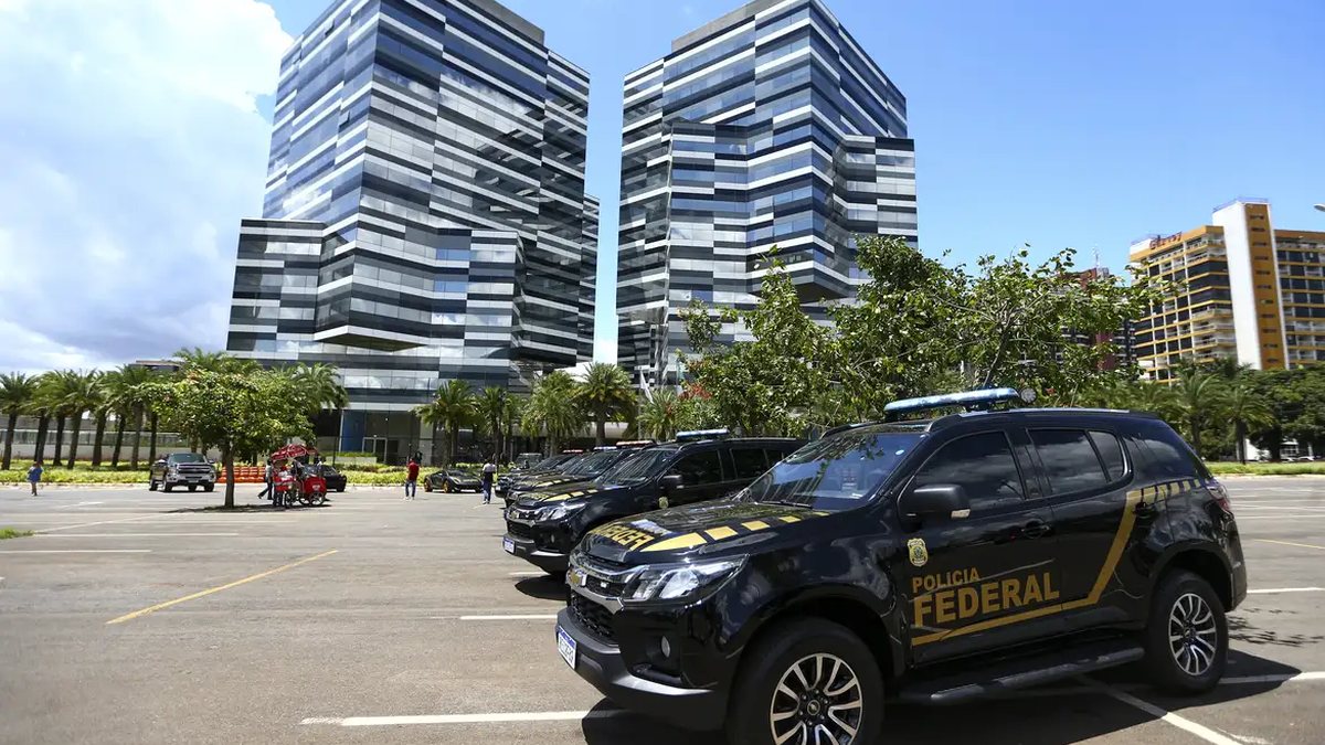 PF realiza operação contra dois suspeitos de planejar ação contra Embaixada dos EUA