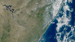 Imagem de satélite disponibilizada nesta quarta-feira, 02 - Reprodução / cptec / inpe.br