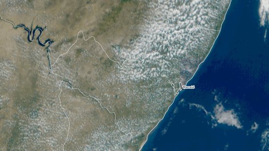 Imagem de satélite disponibilizada nesta sexta-feira, 04 - Reprodução / cptec / inpe.br