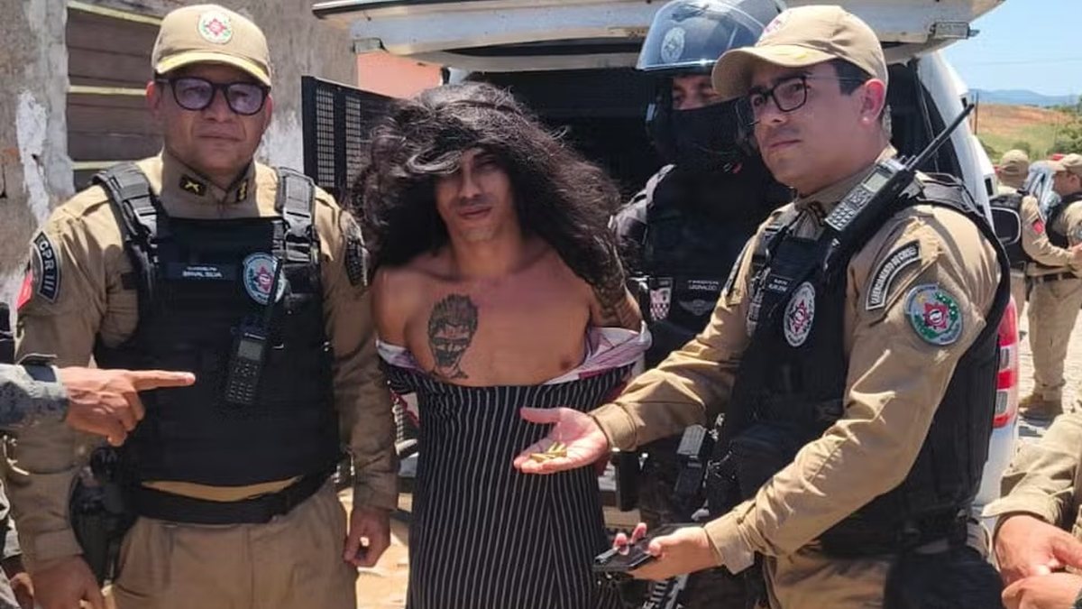 Preso de peruca, primeiro crime aos 13 anos: o que se sabe sobre homem que diz ter matado 80 na Paraíba