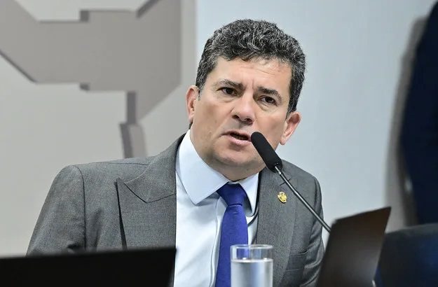 Sergio Moro aparece com 44,7% das intenções de voto para governador do Paraná, aponta pesquisa