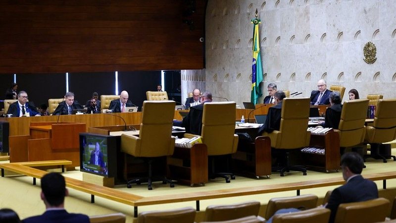 Ex-presidentes do STF pedem ação de Fachin e falam em 'mais aguda crise' da corte