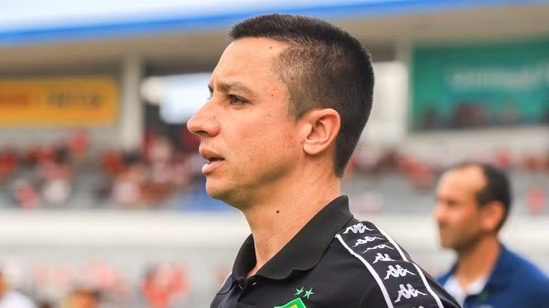 Técnico do Cuiabá diz que 11 jogadores tiveram gastroenterite antes do jogo com o CRB