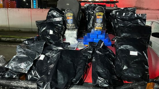 Traficante é preso com quase 20 kg de drogas dentro de loja de celulares em Maceió