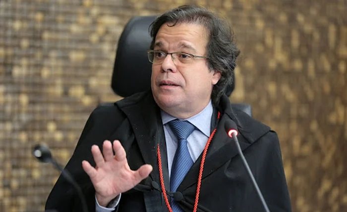 STF derruba afastamento de Tutmés Airan e determina retorno do desembargador
