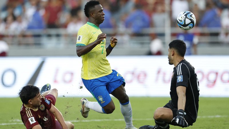 Vini Jr. e mais 2 brasileiros concorrem à Bola de Ouro; Raphinha e CR7 fora