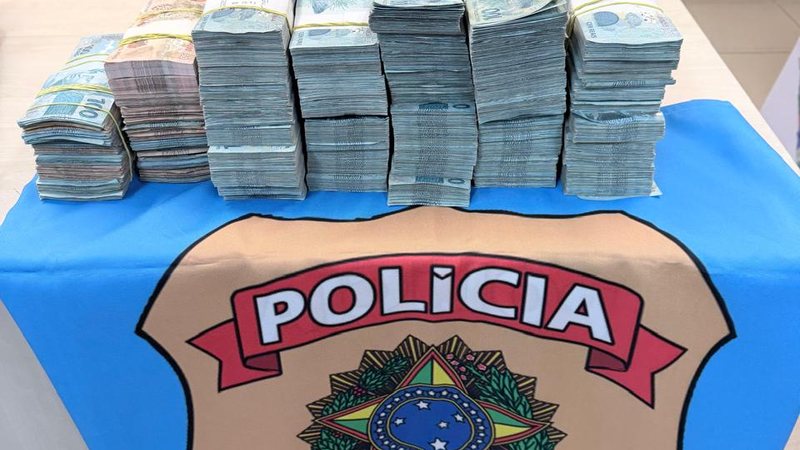 Polícia Federal apreende R$ 590 mil em investigação sobre crimes eleitorais em Maceió