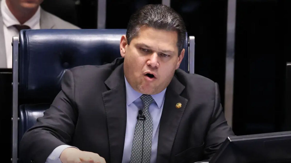 Davi Alcolumbre vai promulgar fim da escala 6x1 nesta sexta\u002Dfeira