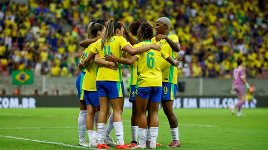 Brasil e Argentina empatam por 2 a 2 na Arena de Pernambuco - Luciana Vermell / CBF