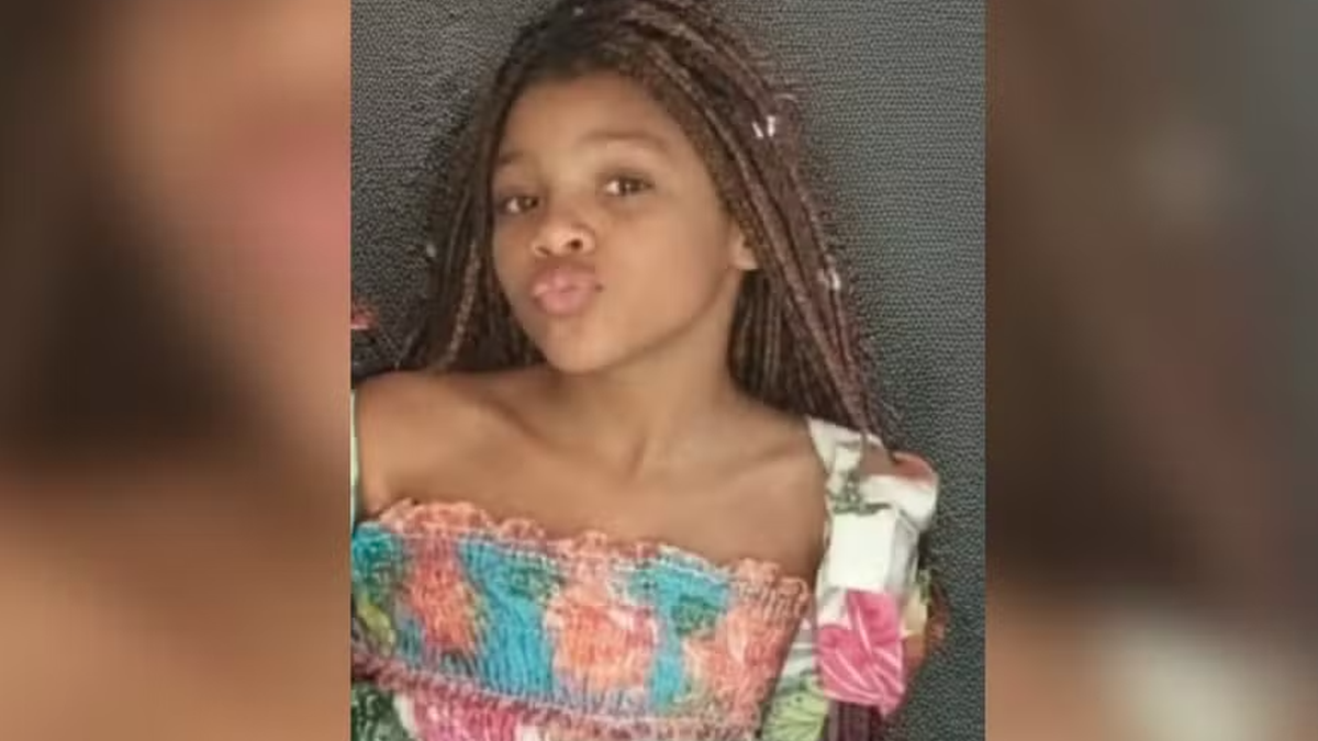 Menina de 10 anos desaparece após sair para a escola\u003B mãe ateia fogo à casa no 3º dia de buscas