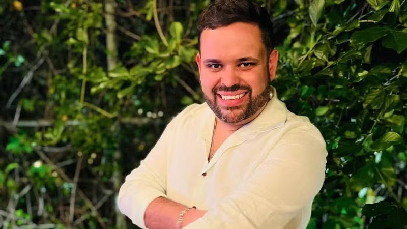 Ex-BBB Michel vira motorista de aplicativo e desabafa após passageiro fazer chacota dele