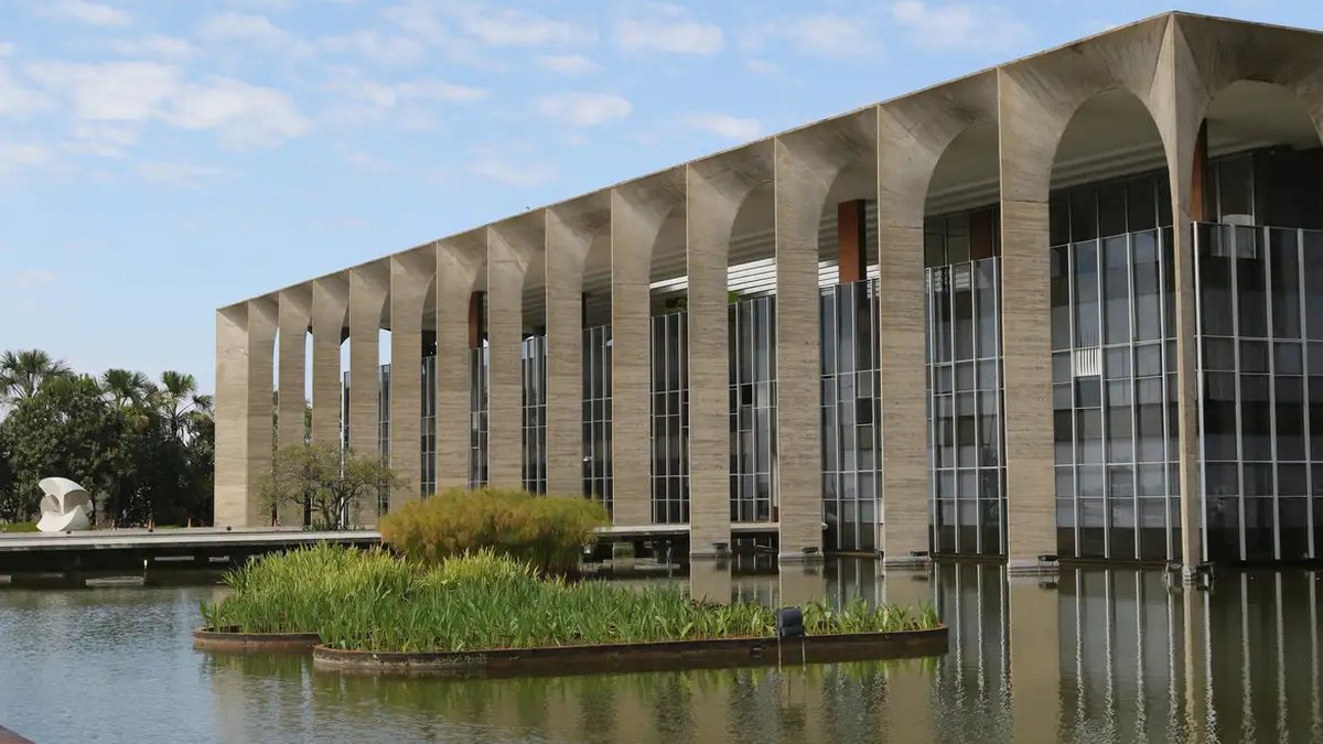 Brasileiras na Polônia procuram embaixada após ameaça de deputado