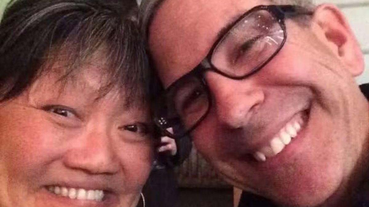 Marido amarra a esposa a uma cadeira para que ele pudesse assistir a jogo pela TV