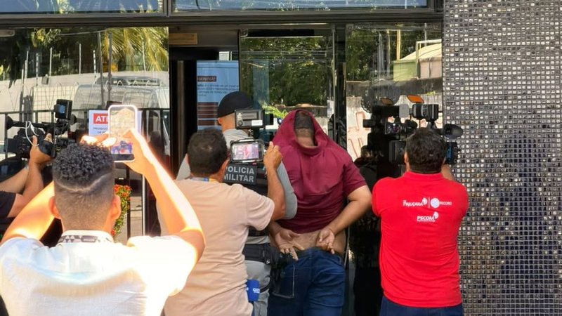 Homem é preso por suspeita de compra de voto em distribuição de cesta básica, em Maceió