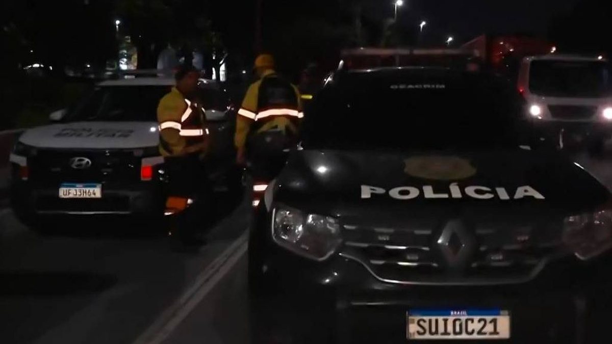 Homem morre em abordagem da PM na marginal Tietê, e corpo esquartejado é encontrado próximo