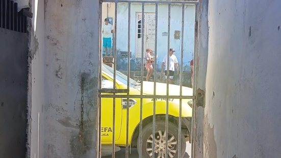 Casa de vítima foi invadida por atirador nas primeiras horas da manhã desta sexta-feira (16) - Divulgação/PM