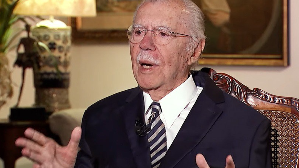 José Sarney, de 96 anos, é internado em hospital\u003B veja estado de saúde
