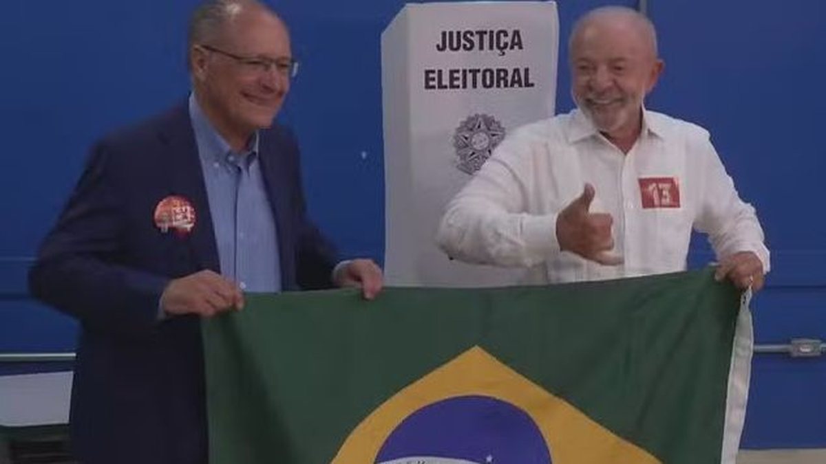 Lula vota em São Bernardo do Campo