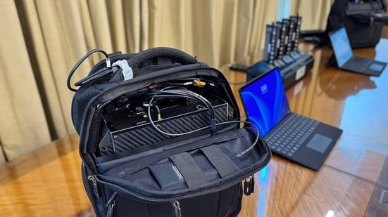 A mochila com um Etre (equipamento tático de revista eletrônica), usada para rastrear aparelhos celulares usados em presídios pela Secretaria Nacional de Políticas Penais - Divulgação / Senappen