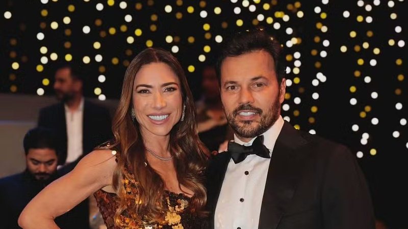 Patrícia Abravanel surge sem aliança durante festa surpresa em comemoração aos seus 49 anos