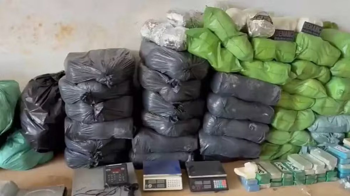 Farmacêutica e outros 9 são presos em esquema de tráfico de toneladas de cocaína