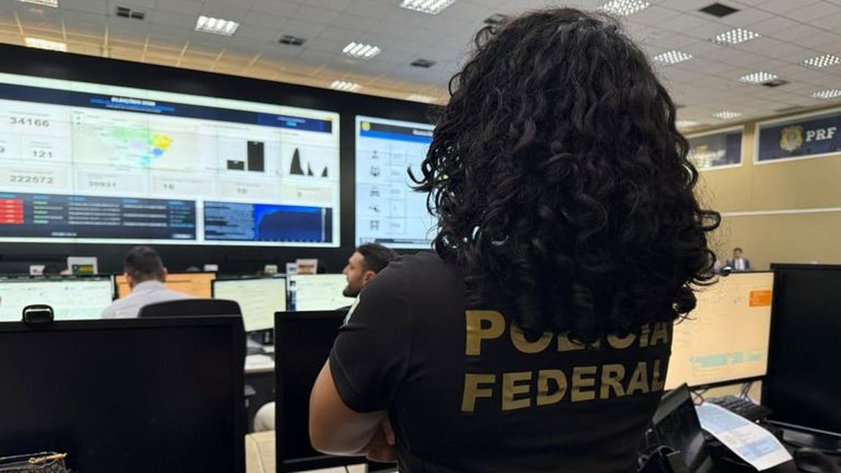 PF conduz 48 pessoas e apreende R$ 769 mil em suspeita de crimes eleitorais no país